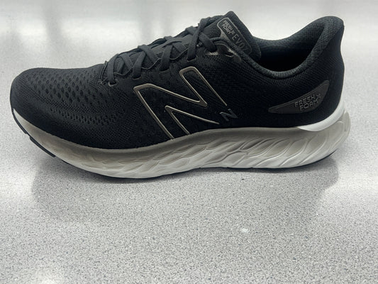 New Balance Evoz V3 (#70 men's athletic)