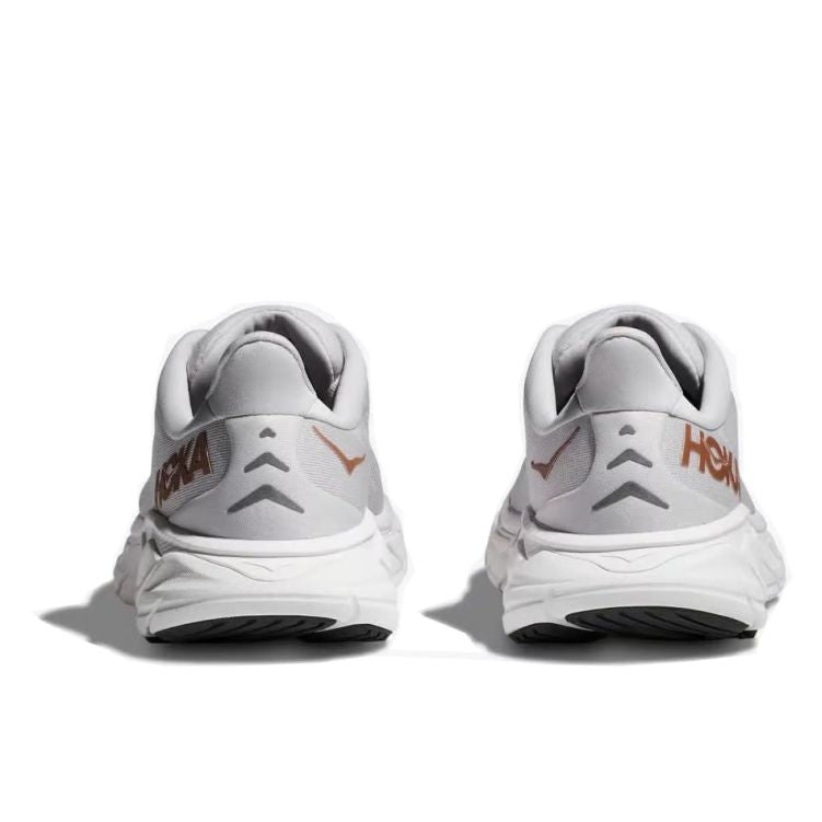 HOKA Arahi 6