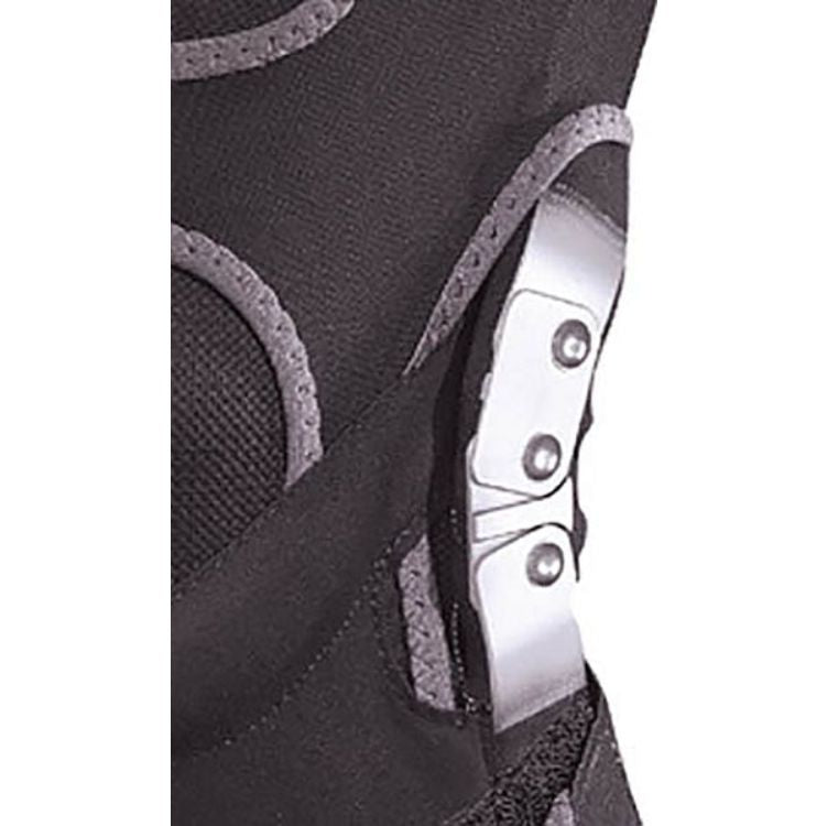 MUELLER Hinged Knee Brace