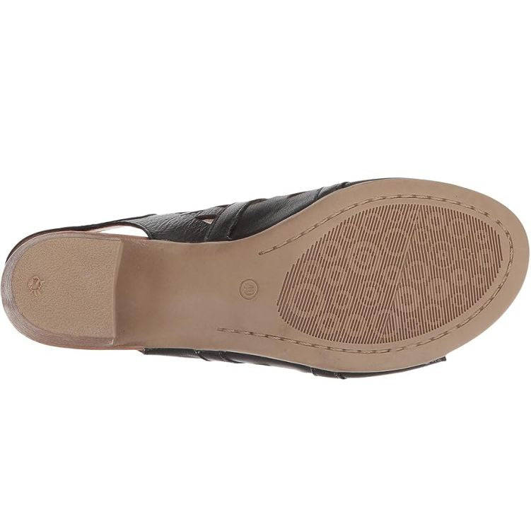 SPRING STEP Dorotha Black